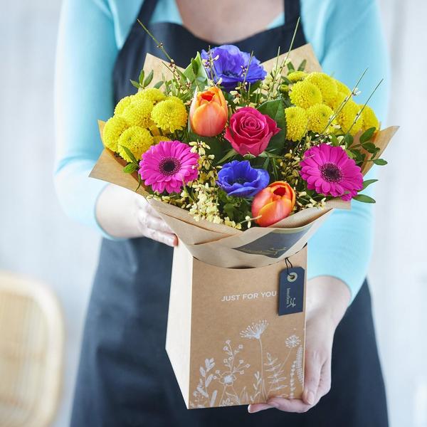 Same Day Flower Delivery Available Throughout The UK! Flowers Same Day